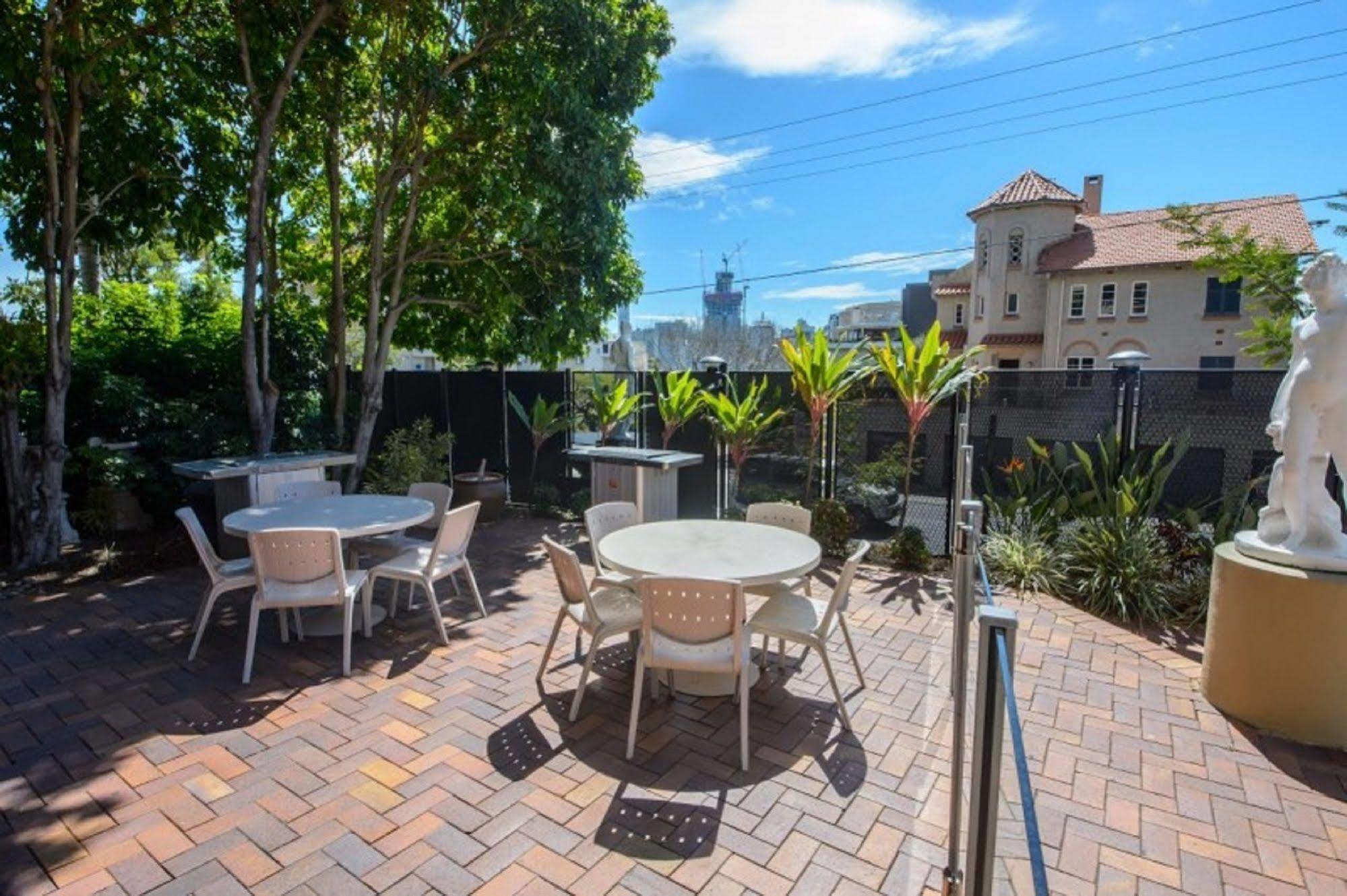 Hillcrest Apartment Hotel Μπρίσμπεϊν Εξωτερικό φωτογραφία